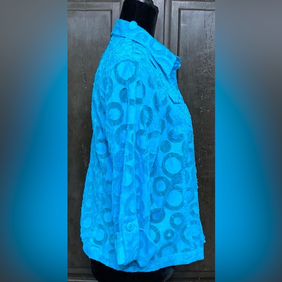 Ruby Rd. Blue button down blouse Size medium - Picture 2 of 10